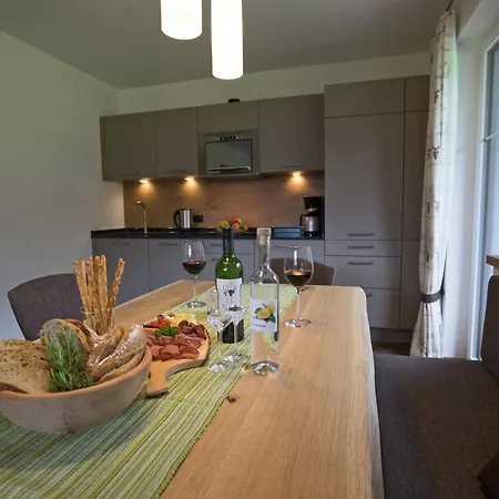 In Near Lifts * 迈尔霍芬